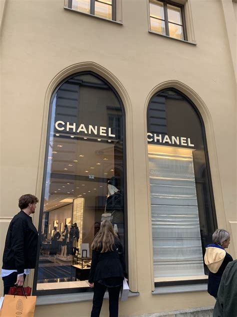 chanel münchen phone number.